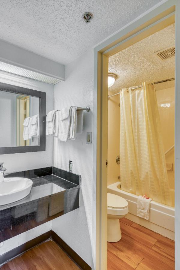 Oyo Hotel Jackson Fairgrounds I-55 외부 사진